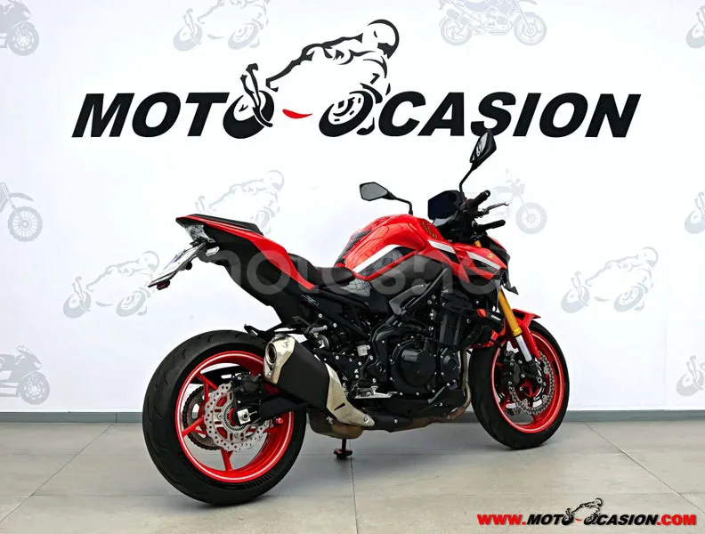 Kawasaki Z900 - Vista 3