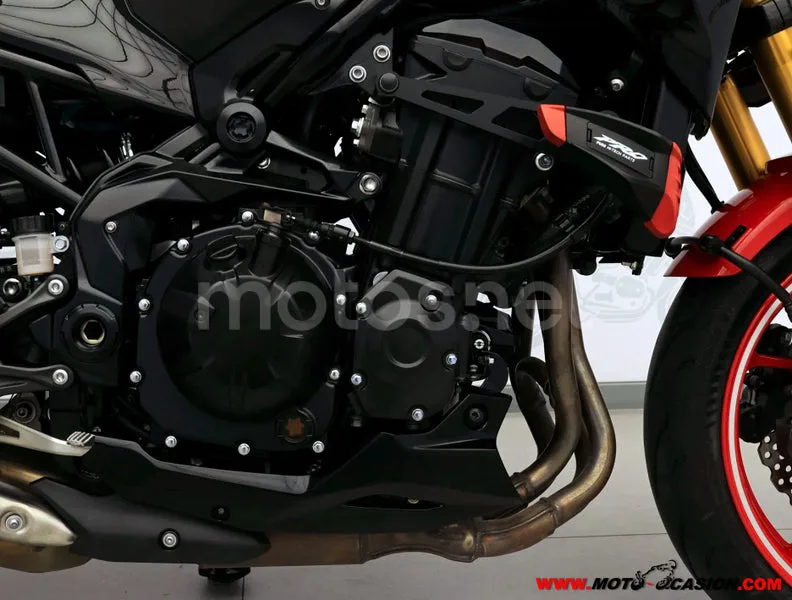 Kawasaki Z900 - Vista 5