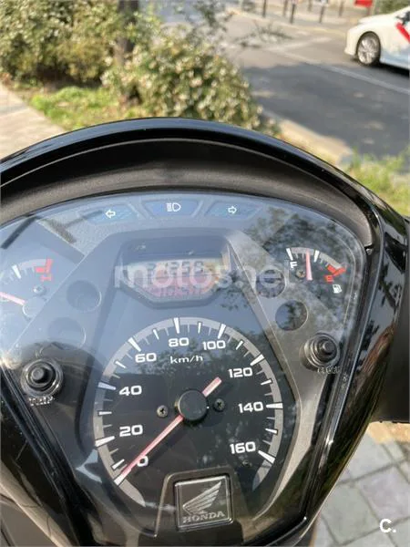 Honda SH125i - Vista 5
