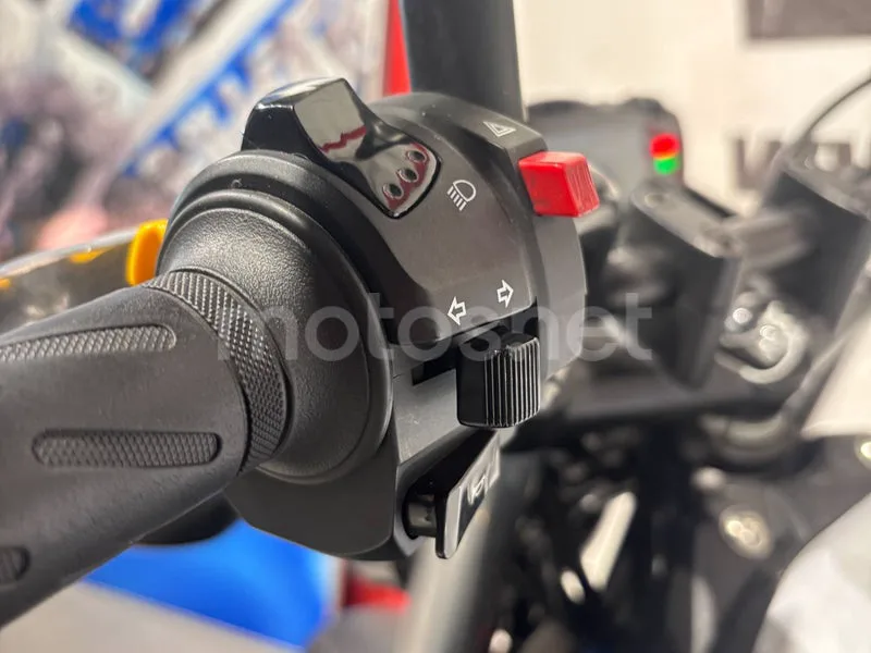 Suzuki SV650 - Vista 14