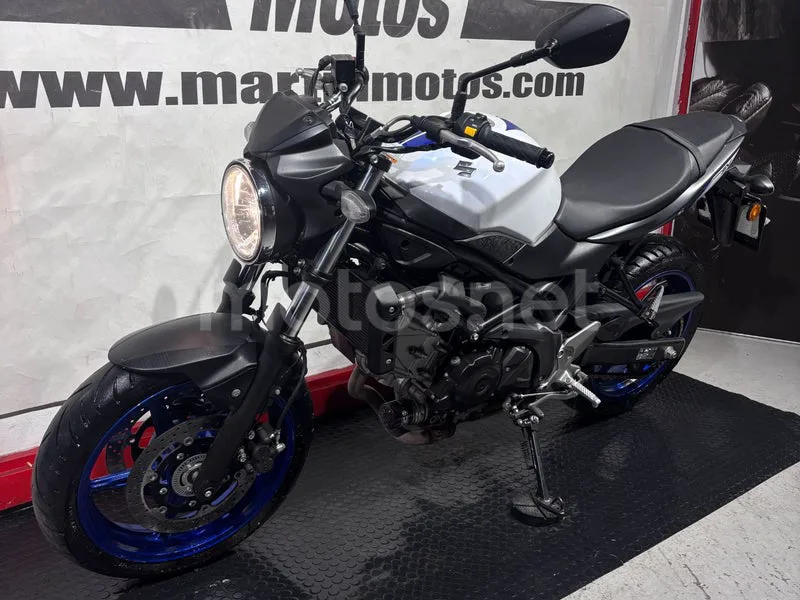 Suzuki SV650 - Vista 6