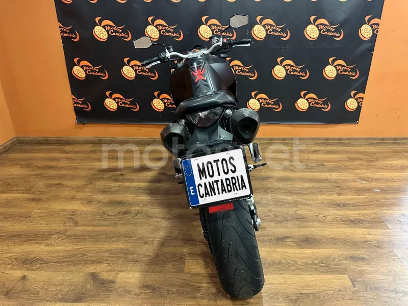 KTM 990 Super Duke - Vista 4