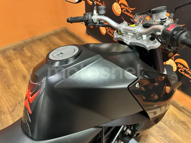 KTM 990 Super Duke - Vista 6