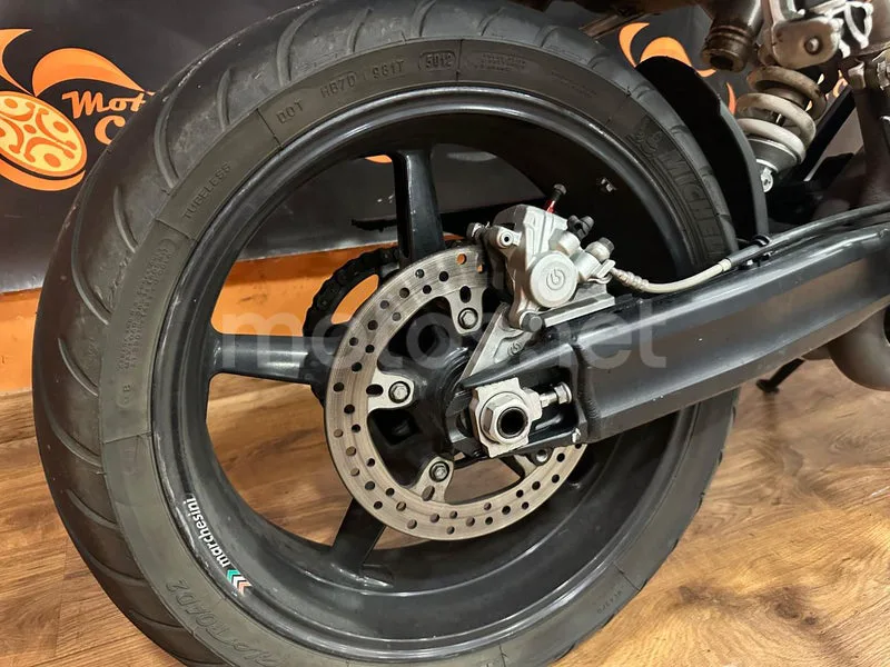 KTM 990 Super Duke - Vista 9