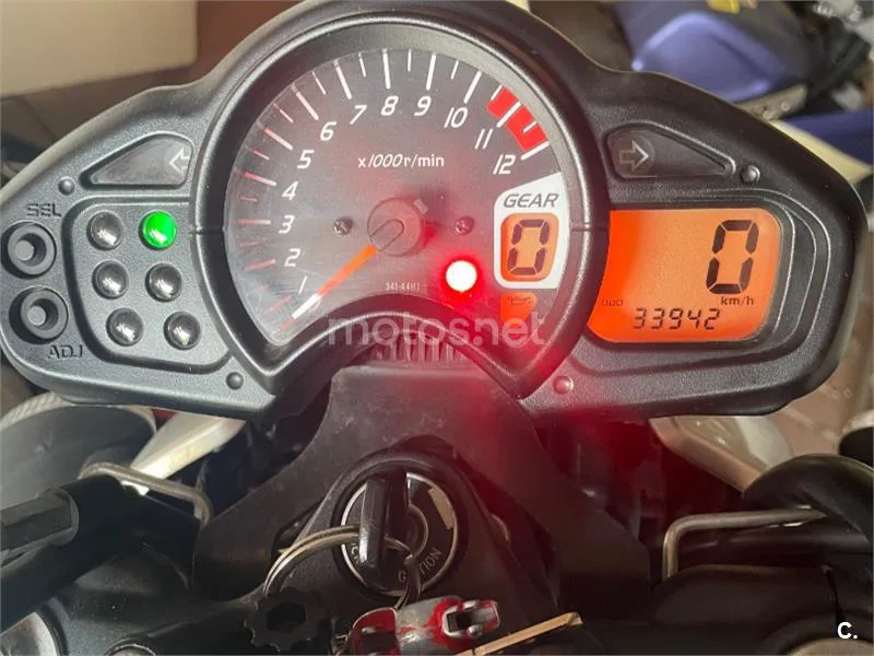 Suzuki Gladius 650 - Vista 6