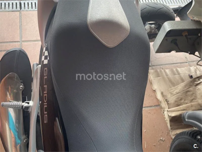 Suzuki Gladius 650 - Vista 10