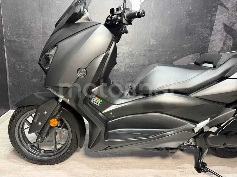 Yamaha XMAX 125 - Vista 13