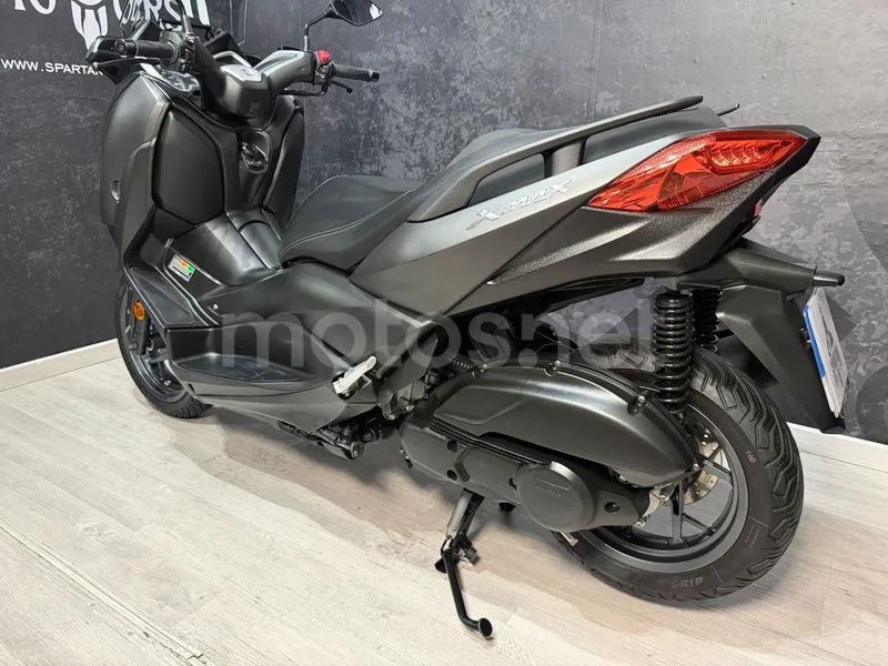 Yamaha XMAX 125 - Vista 9