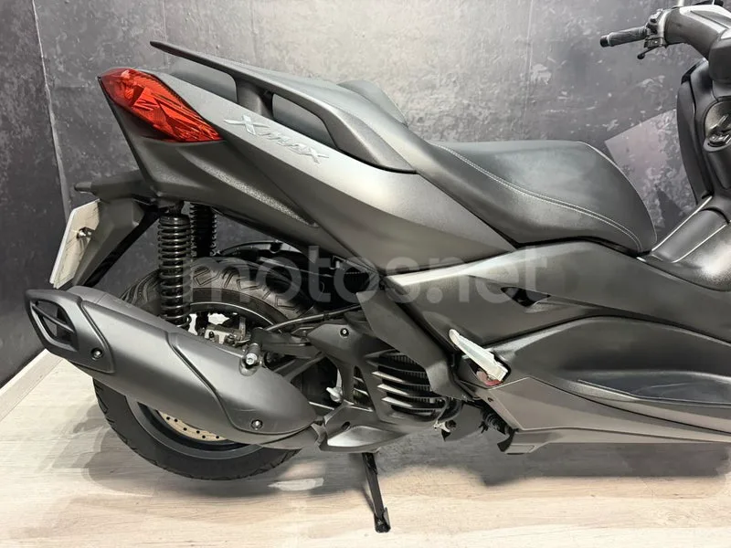 Yamaha XMAX 125 - Vista 10
