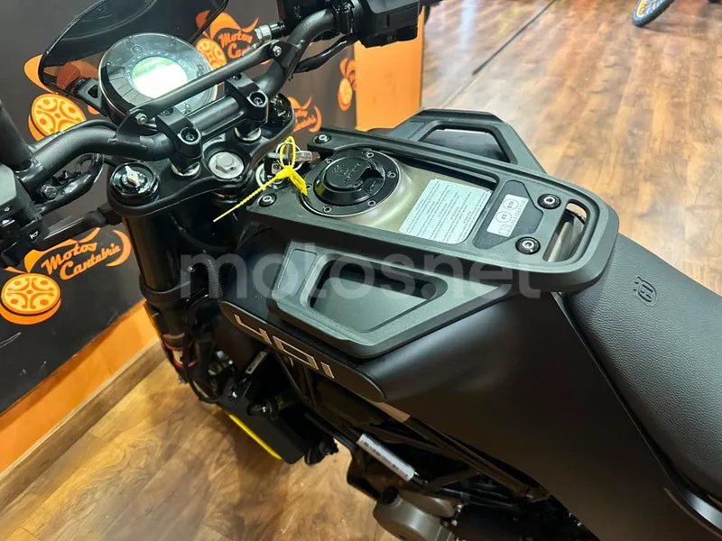 Husqvarna Vitpilen 401 - Vista 6