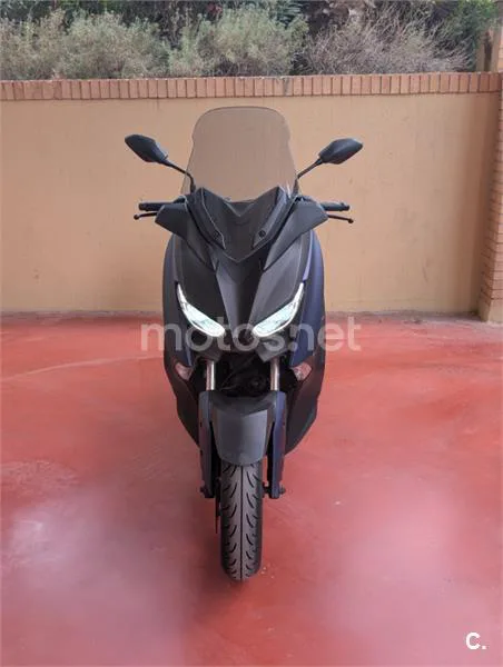 Yamaha XMAX 300 3999 € 2020 Alicante - 1