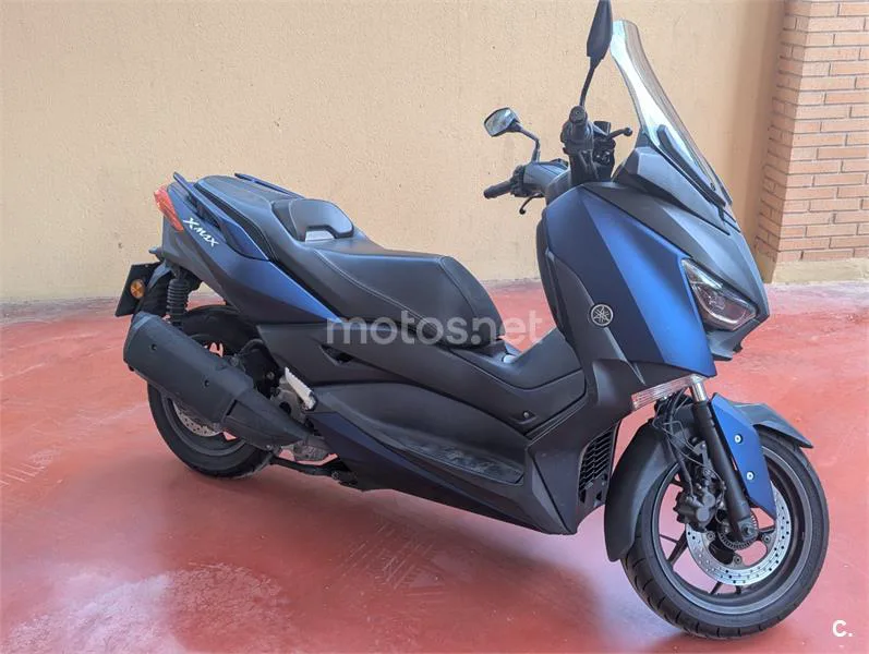 Yamaha XMAX 300 - Vista 4