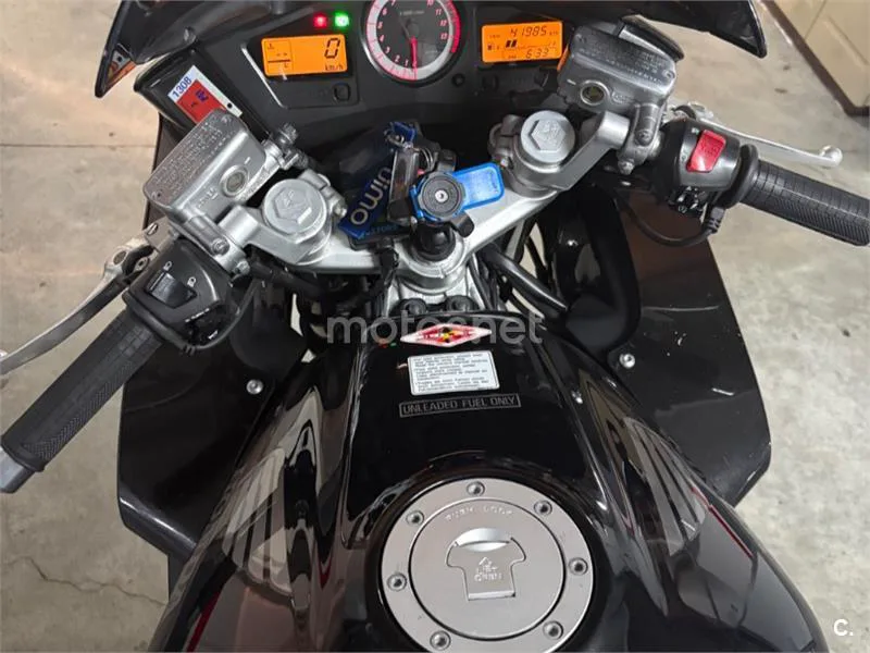 Honda VFR800F - Vista 8