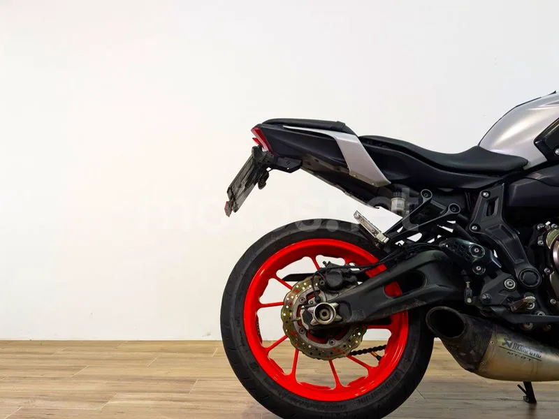 Yamaha MT-07 - Vista 3