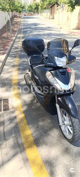 Honda SH300i - Vista 8