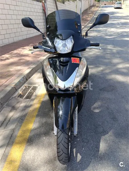 Honda SH300i - Vista 9