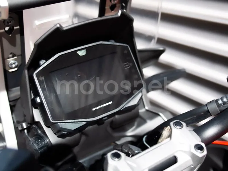 Suzuki V-Strom 1050 - Vista 16