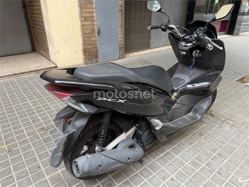 Honda PCX125 - Vista 4