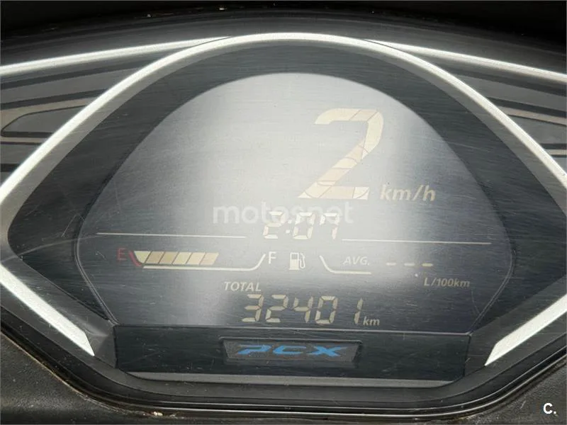 Honda PCX125 - Vista 6