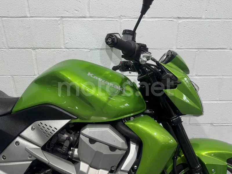 Kawasaki Z750 - Vista 14