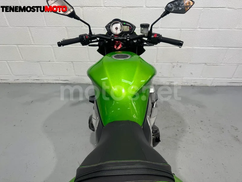 Kawasaki Z750 - Vista 9