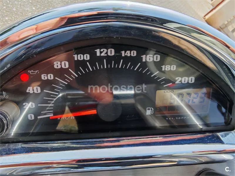 Suzuki Intruder M800 - Vista 7