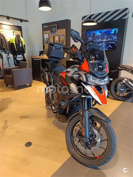 Triumph Tiger 1200 GT - Vista 3