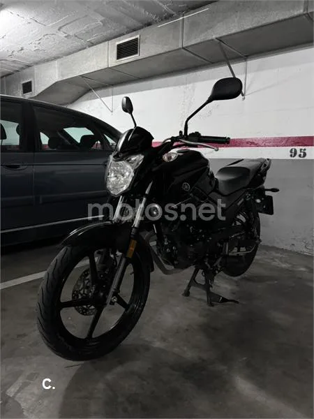 Yamaha YS125 - Vista 3