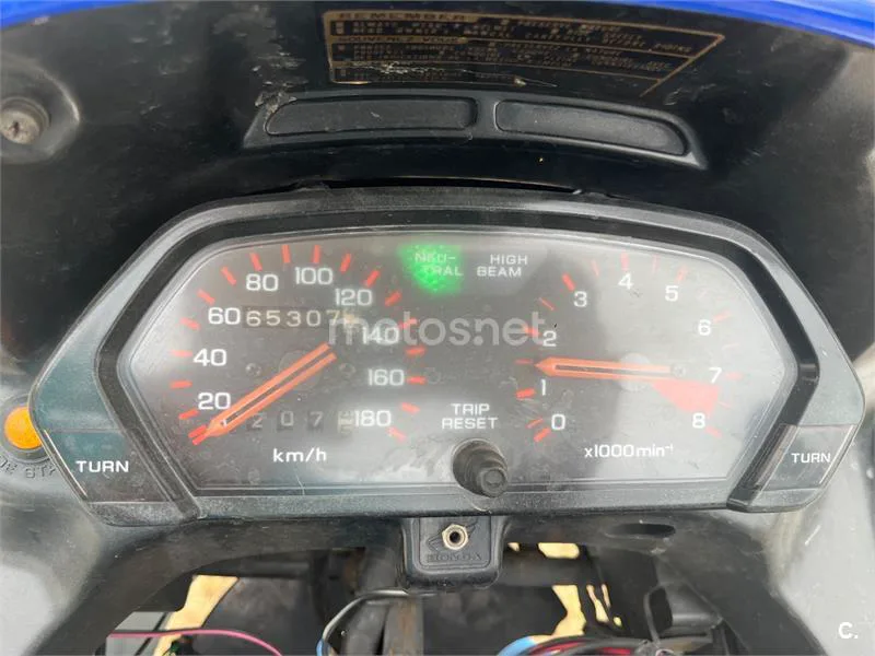 Honda NX650 Dominator - Vista 4