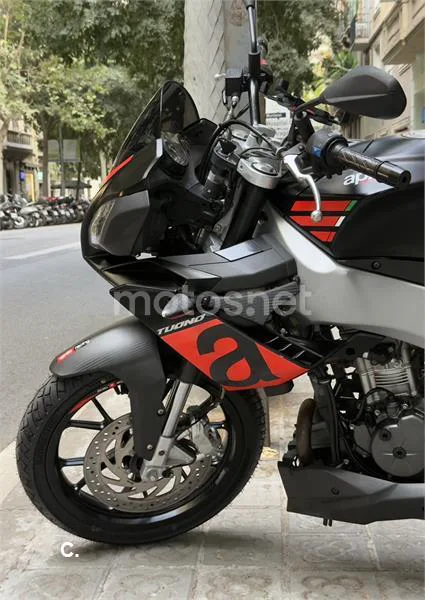 Aprilia Tuono 125 - Vista 5