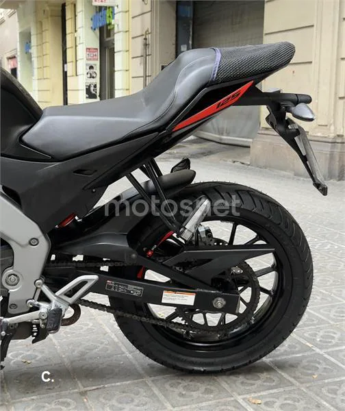 Aprilia Tuono 125 - Vista 6