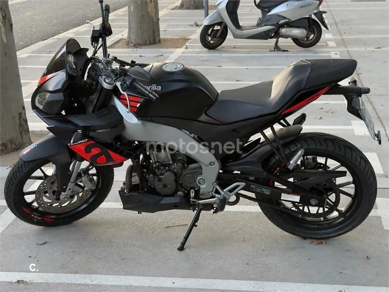 Aprilia Tuono 125 - Vista 10