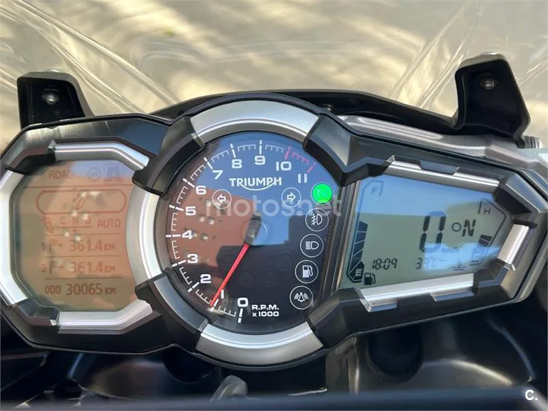 Triumph Tiger Explorer - Vista 7
