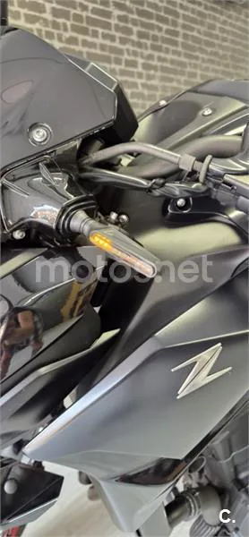 Kawasaki Z900 - Vista 15