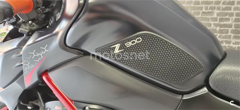 Kawasaki Z900 - Vista 17