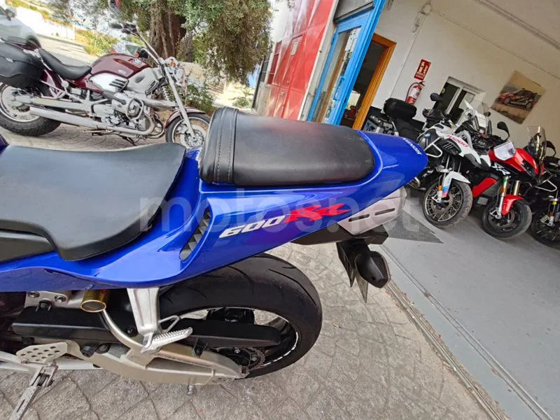 Honda CBR600RR - Vista 10