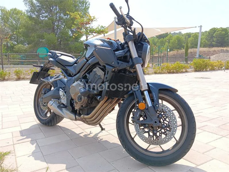 Honda CB650R - Vista 5
