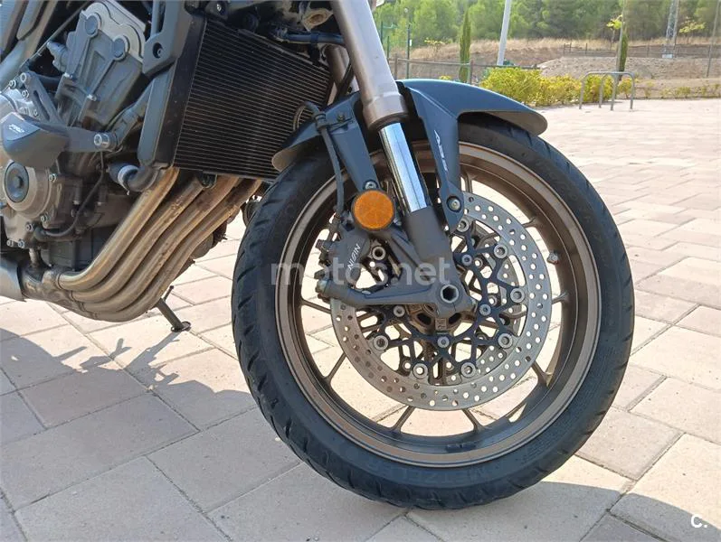 Honda CB650R - Vista 7