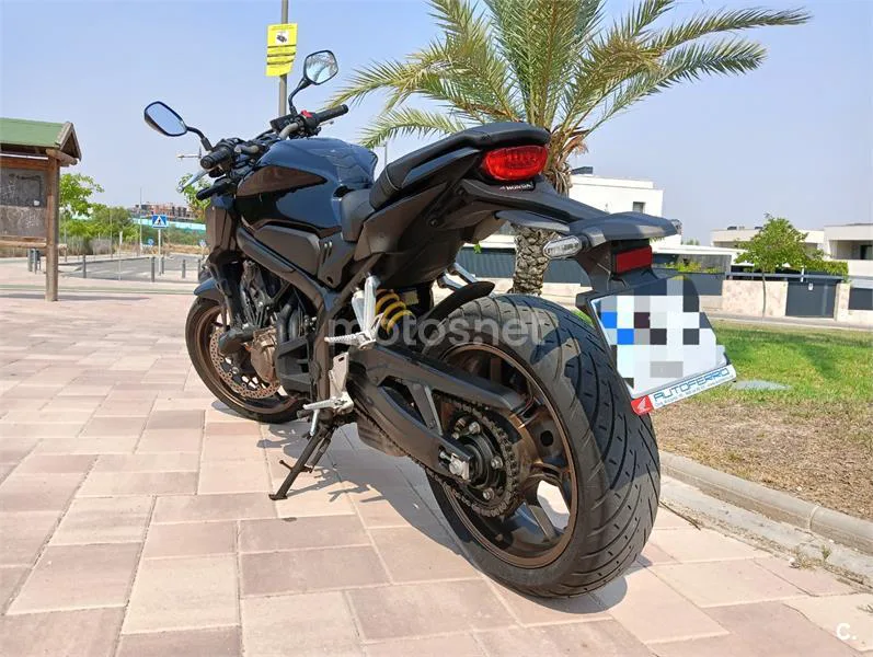 Honda CB650R - Vista 10
