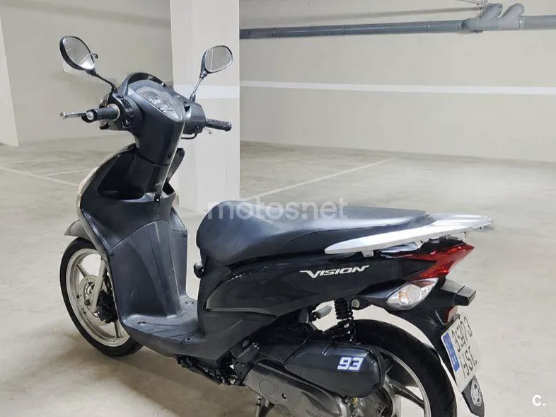 Honda Vision 110 - Vista 5