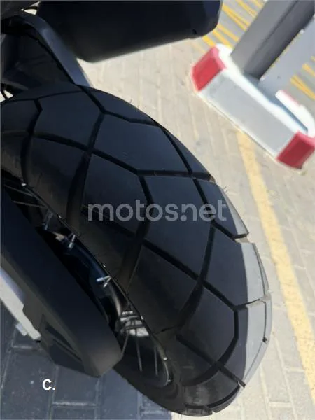 Honda X-ADV - Vista 3