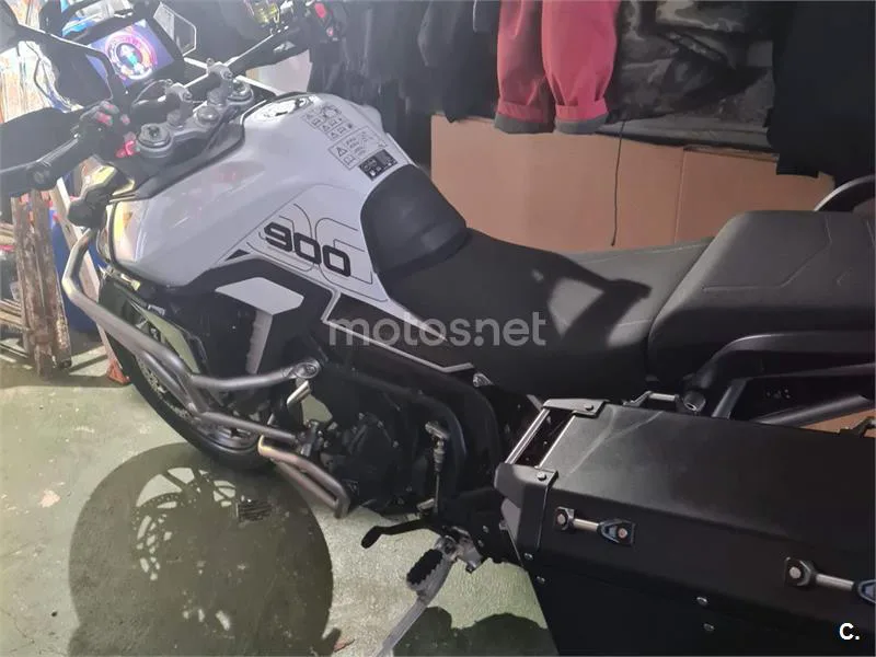 Triumph Tiger 900 - Vista 4