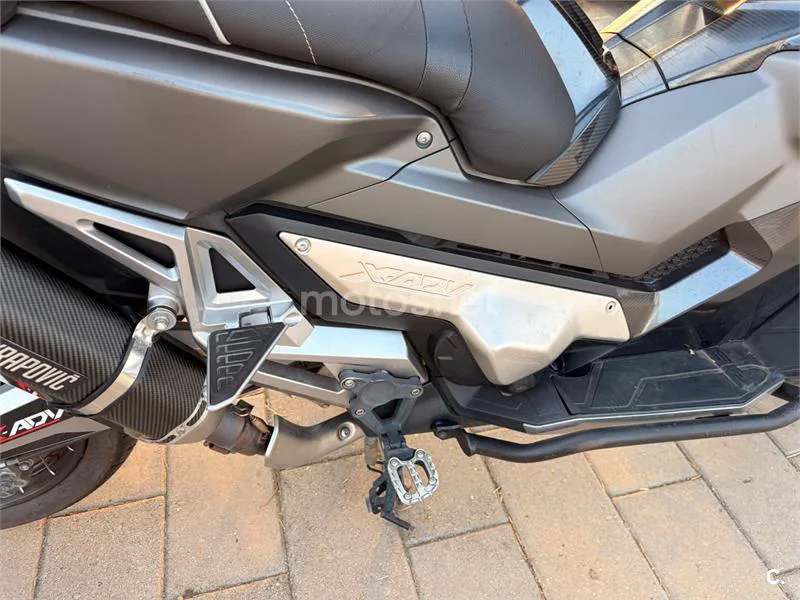 Honda X-ADV - Vista 12
