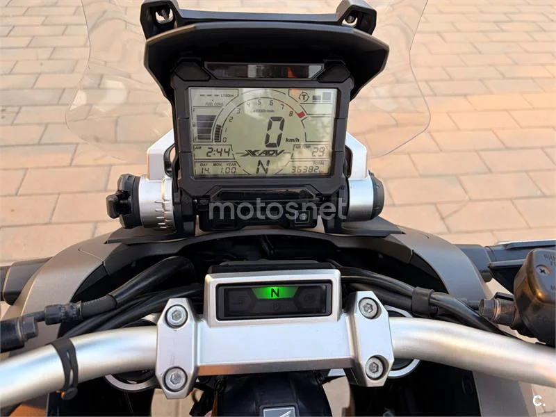 Honda X-ADV - Vista 15