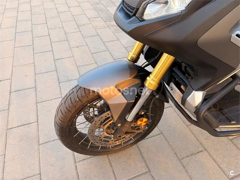 Honda X-ADV - Vista 10