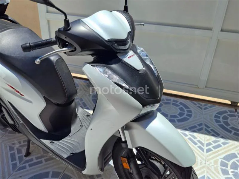 Honda SH125i - Vista 4