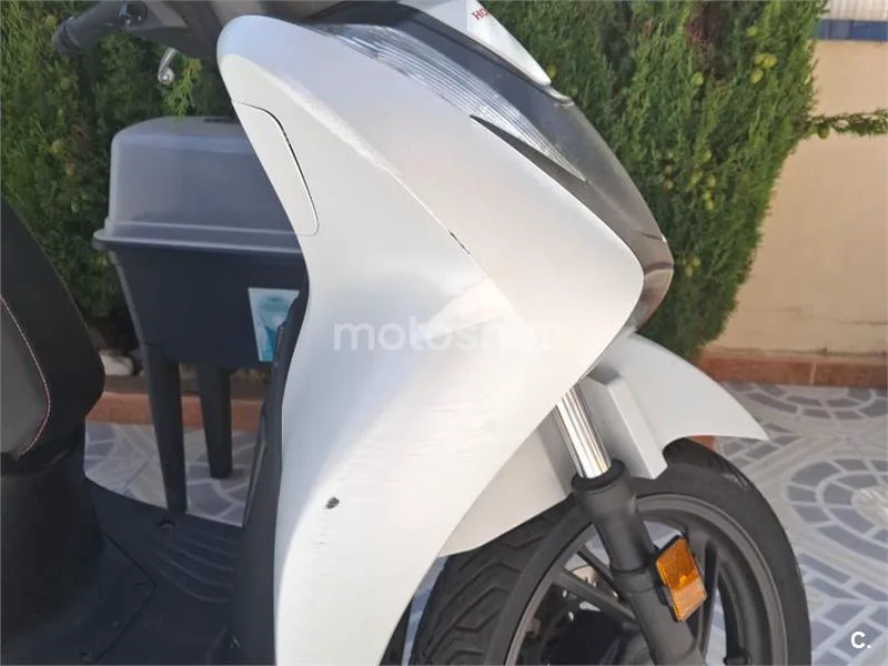 Honda SH125i - Vista 6