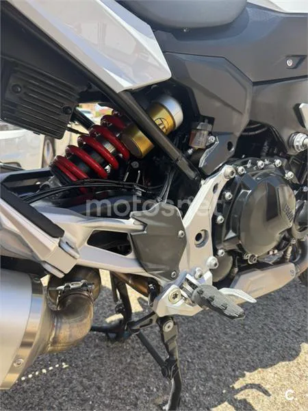 BMW F 900 XR - Vista 4