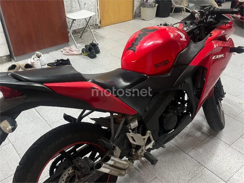 Honda CBR125R 2500 € 2014 Barcelona - 2