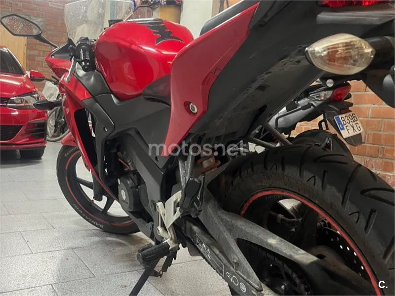Honda CBR125R - Vista 9